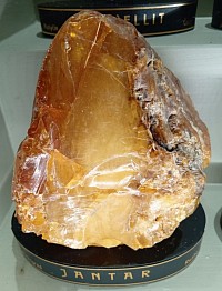 Jantar minerál národní muzeum